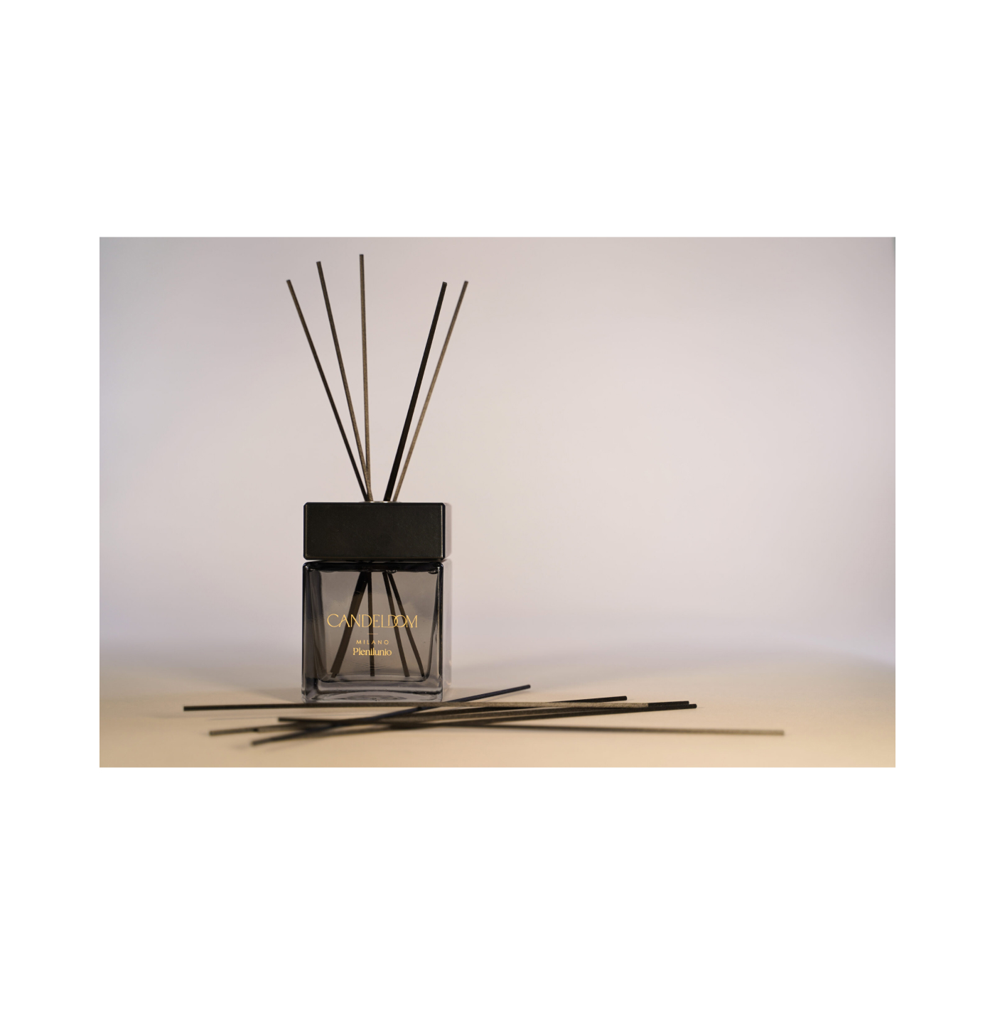 Diffusore a bastoncini Plenilunio tappo quadrato